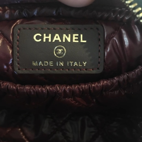 *SOLD* Chanel cosmetic pouch - Picture 5 of 9